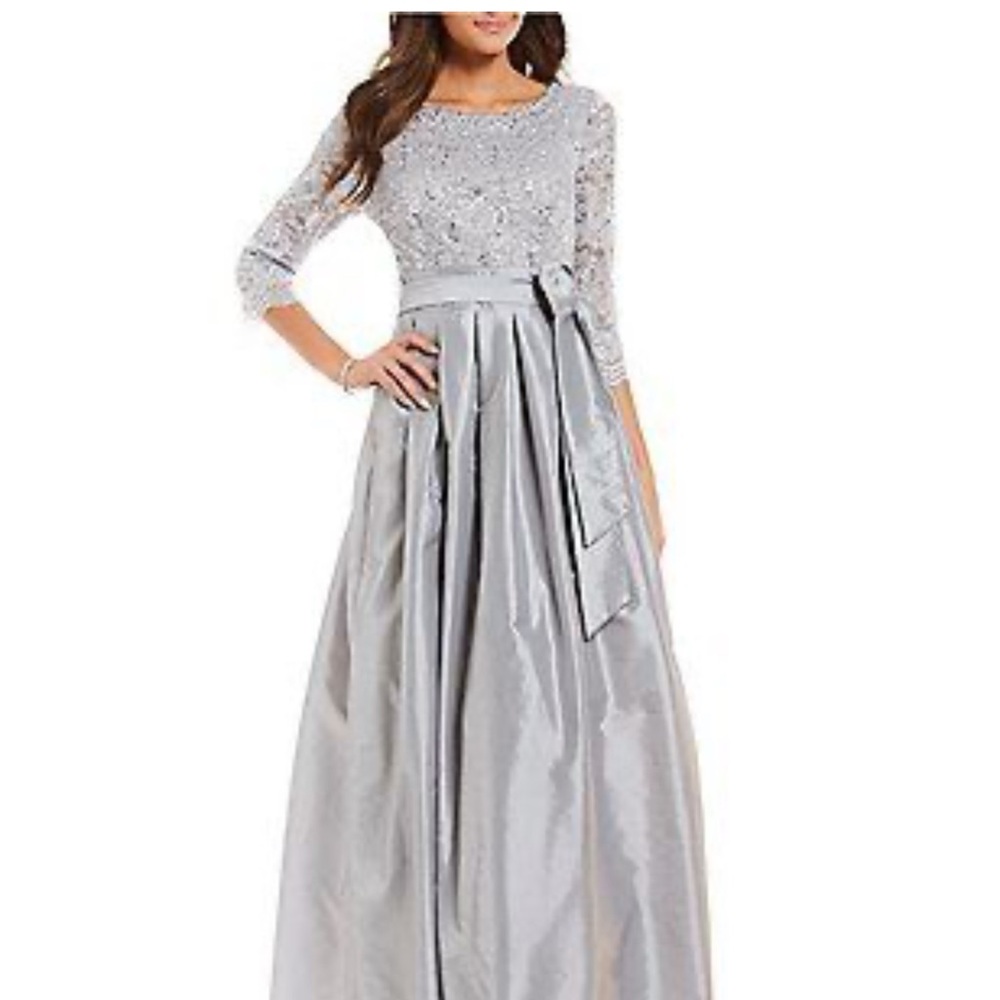Jessica Howard  women’s Lurex chiffon maxi dress size 8